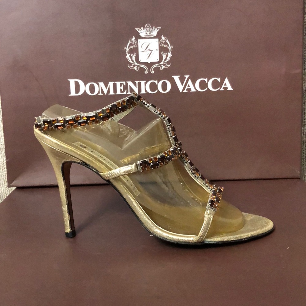 DOMENICO VACCA  GOLD TONE PUMPS SIZE 40